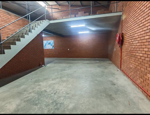 243M² WAREHOUSE TO LET IN ORMONDE